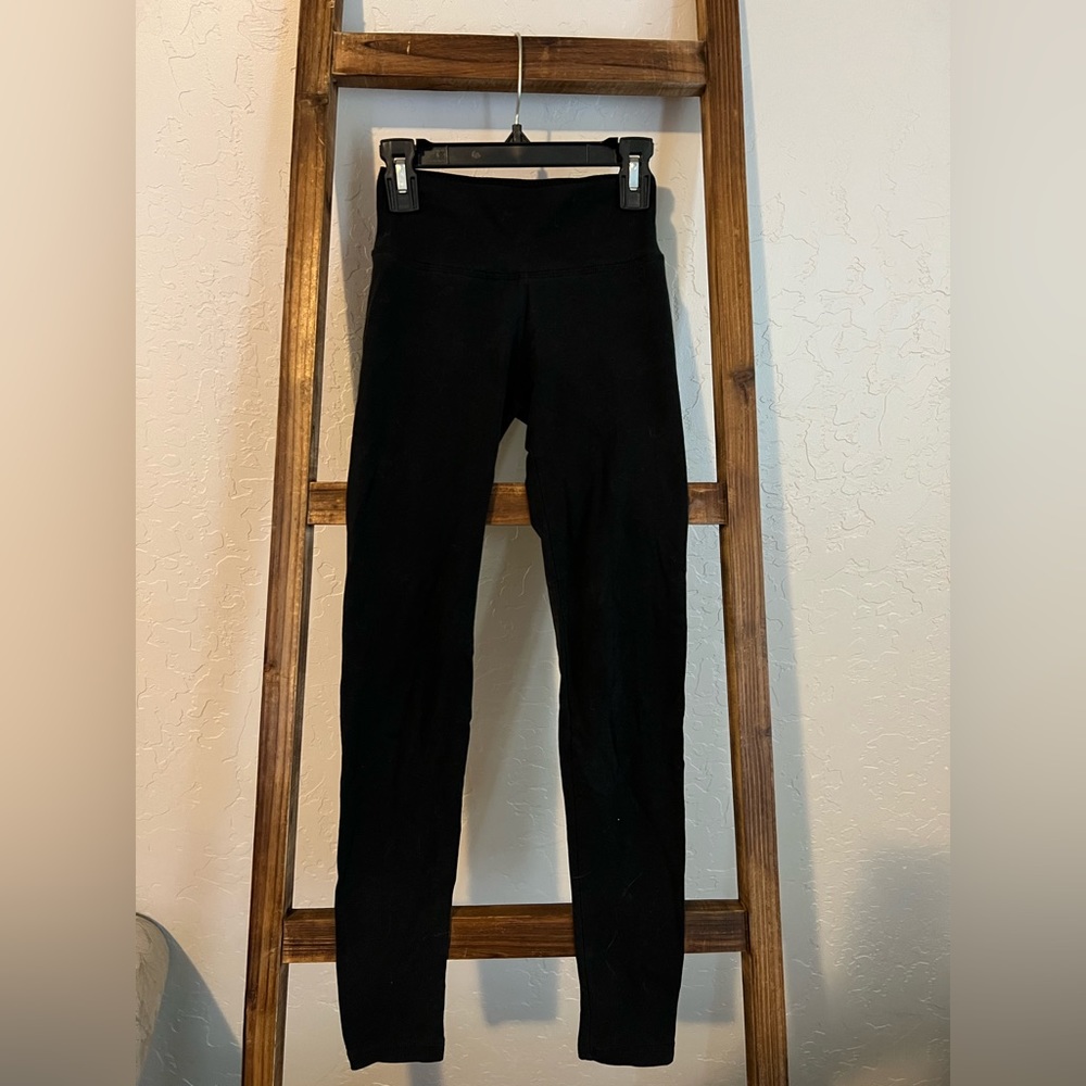 Black leggings